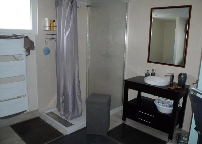 D'hotes Le Clos De Bed and breakfast